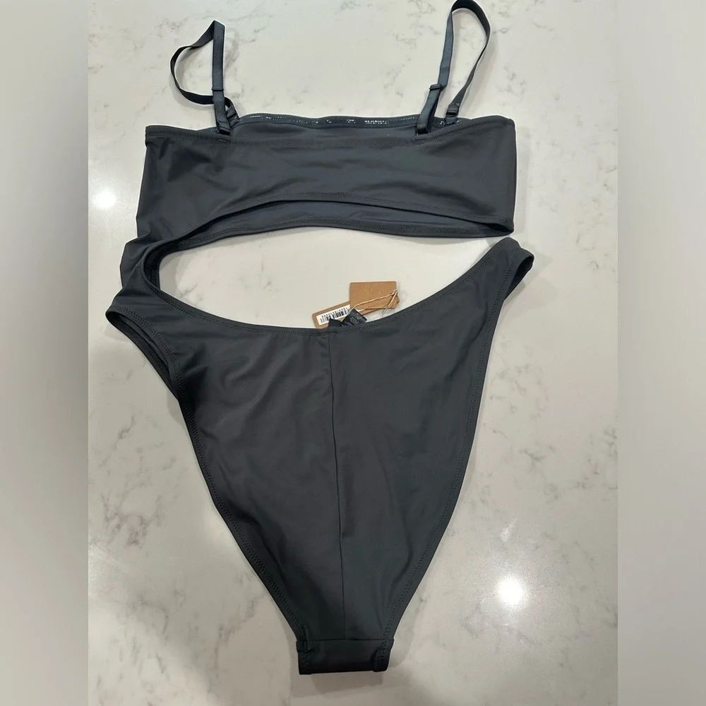 SKIMS SIGNATURE SWIM STRAPLESS MONOKINI GUNMETAL SIZE 2X